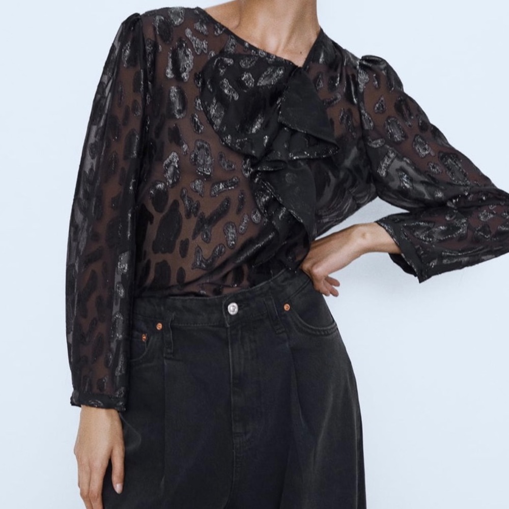 Zara Black Long sleve blouse